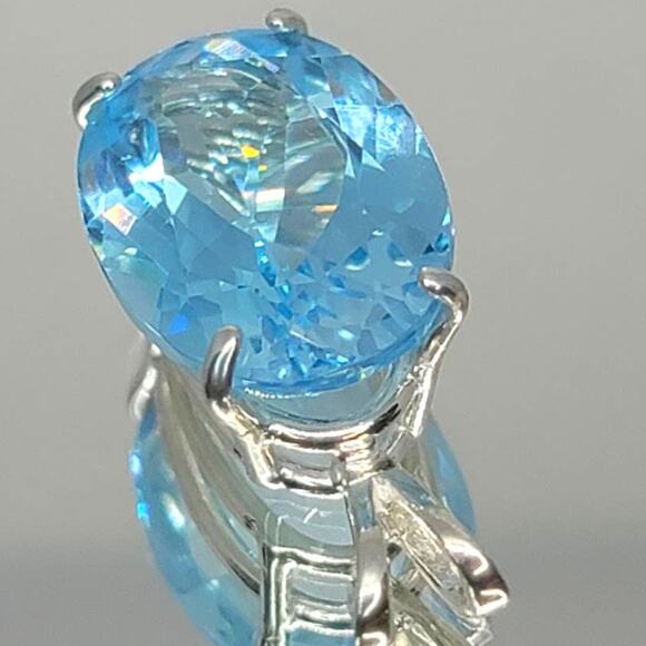 15 Carat Flawless (IF) Blue Topaz Pendant!! - Picture 1 of 12